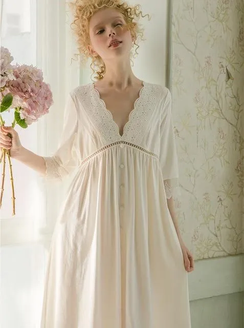 2019 Elegant Hollow Out V-Neck Lace Patchwork Women Night Wear Home Dress White Cotton Sleepwear Vintage Nightgown Bathrobe T489