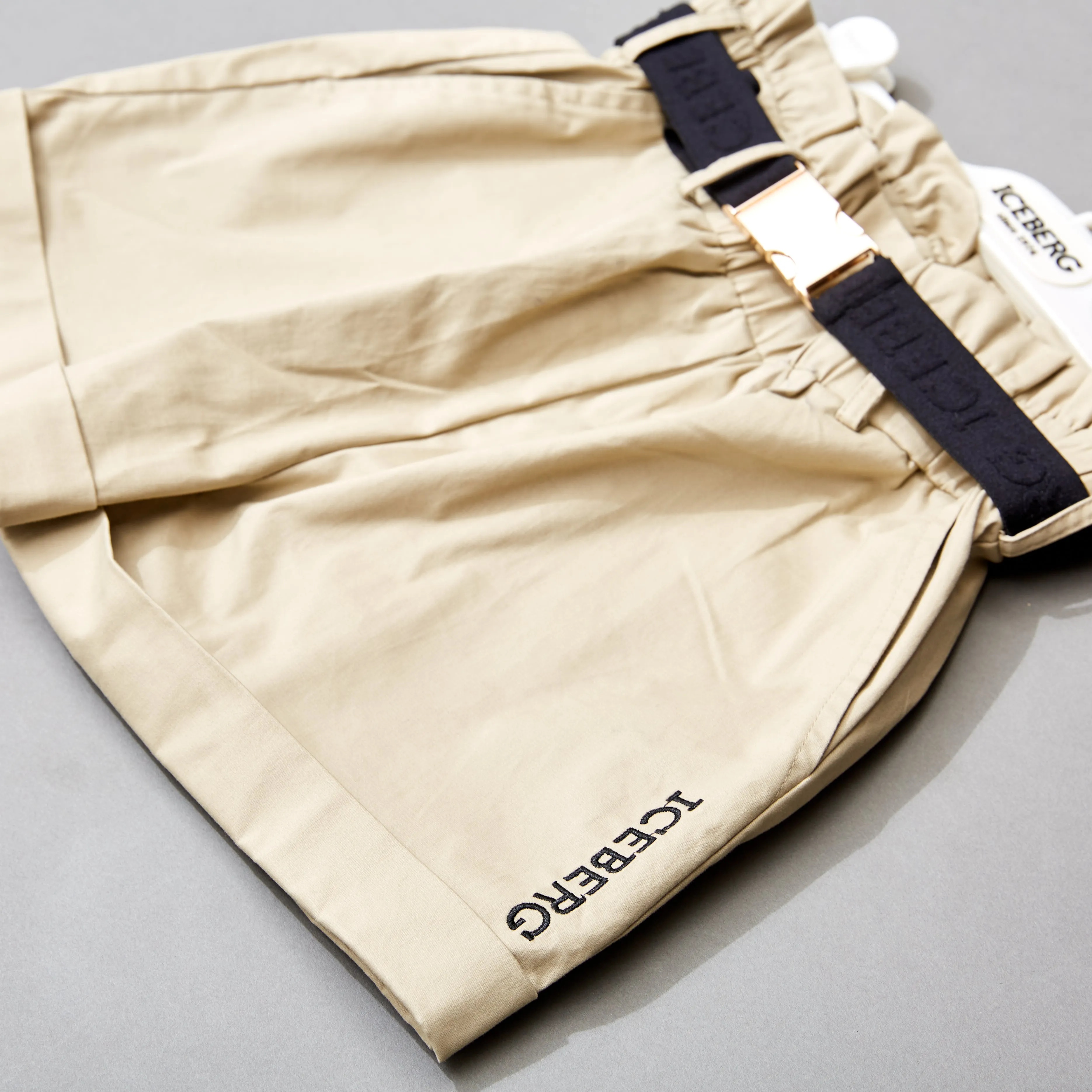 ICEBERG Paperbag High-Waisted Shorts with Belt