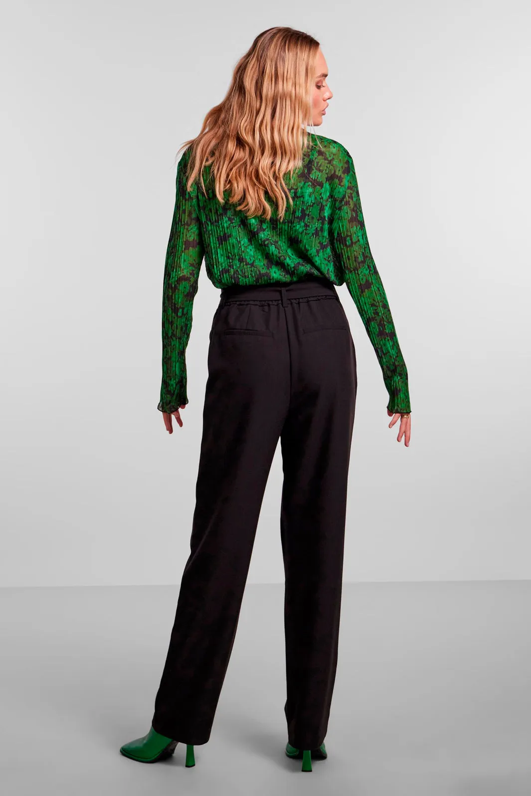 Pieces - PcBoss Hw Paperbag Straight Pants Noos - Black